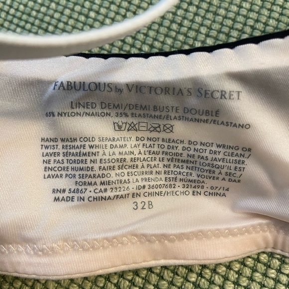NEW W/O TAGS Victoria’s Secret 32B Lined Demi bra, light pink - Picture 4 of 4